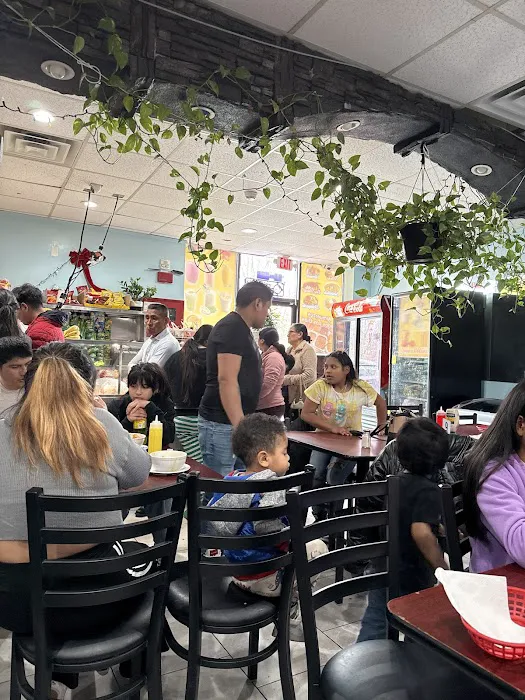 El Rincon Ecuatoriano Restaurant Picture 3