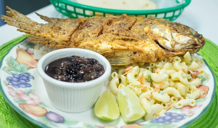 Americas Unidas Deli Picture 2