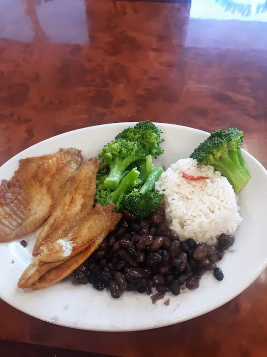 Americas Unidas Deli Picture 6