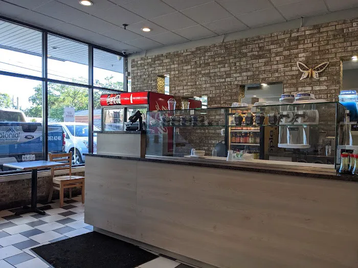 Shiraz Pizza & Sushi Picture 6