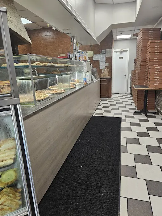 Shiraz Pizza & Sushi Picture 9