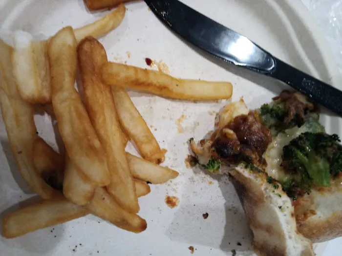 Shiraz Pizza & Sushi Picture 7