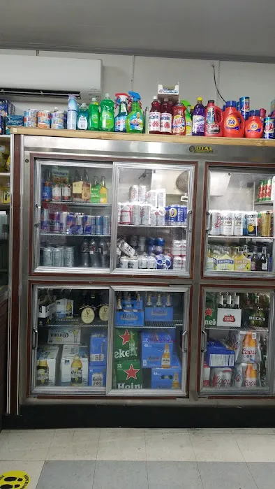 Naza Deli and Bodega Picture 8