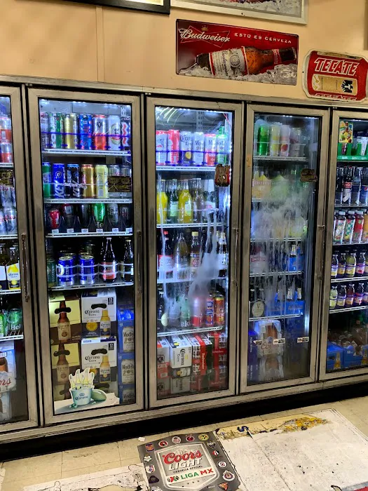 Maple Deli Picture 3