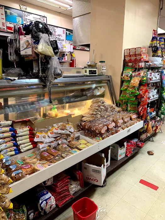 Maple Deli Picture 9