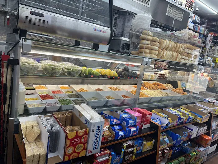 Broad deli & Grill Picture 5