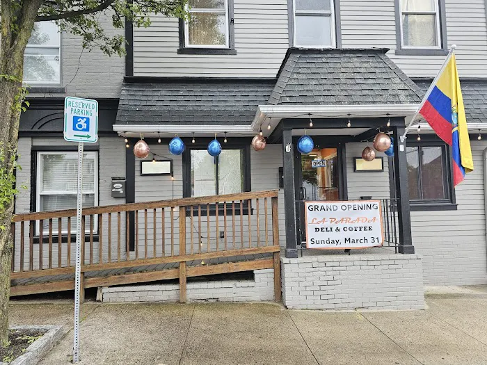 La Parada Deli & Coffee Picture 3