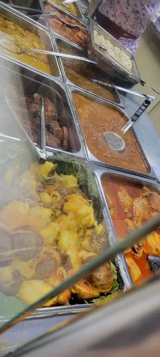 The Paradise Restaurant Picture 8