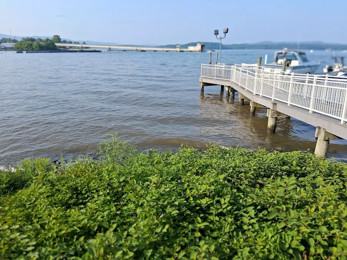 Hudson Water Club Picture 6