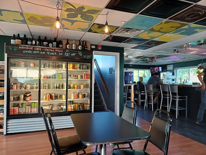 The Green Growler Picture 4