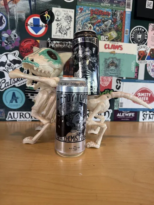 The Green Growler Picture 2