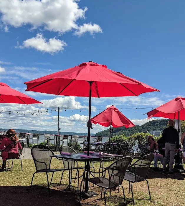 Don Coqui On The Hudson Picture 10