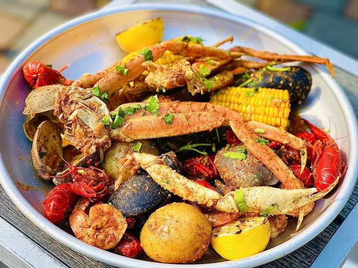 Don Coqui On The Hudson Picture 3