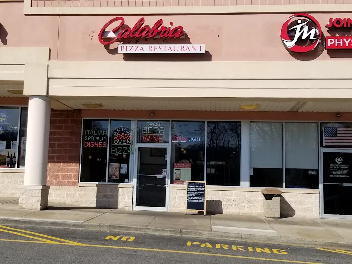 Calabria Pizza Picture 5