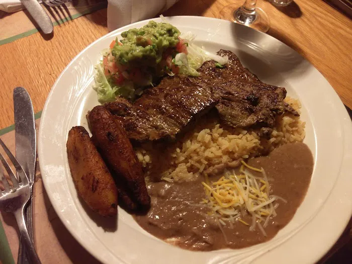 MARACAS MEXICAN BAR & GRILL Picture 6