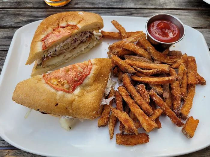 105 Twenty Bar & Grill Picture 6