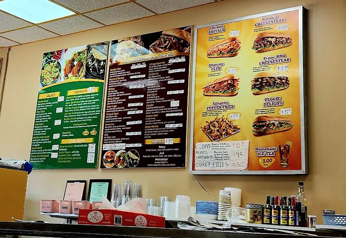 Franki's Sandwich and Grill Picture 6