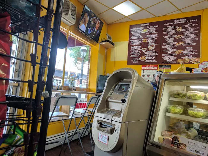 Franki's Sandwich and Grill Picture 2