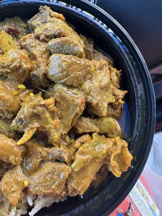 Deluxe Restaurant & Bar Picture 6