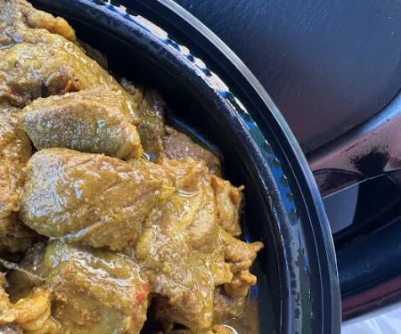 Deluxe Restaurant & Bar