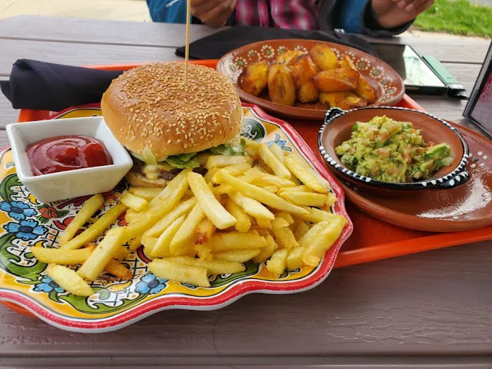 TEKATITO TACOS & BURGERS Picture 2