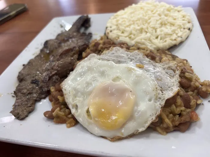 Makondo Restaurant Ossining Picture 3