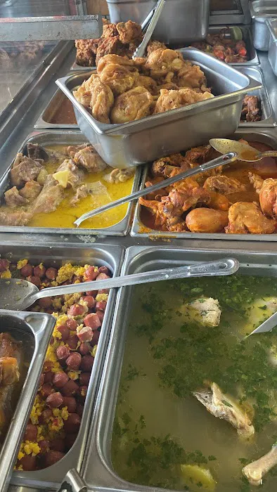 Elias Pizza & Restaurant Picture 8