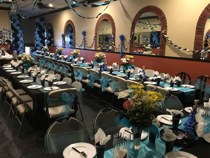 Elias Pizza & Restaurant Picture 4