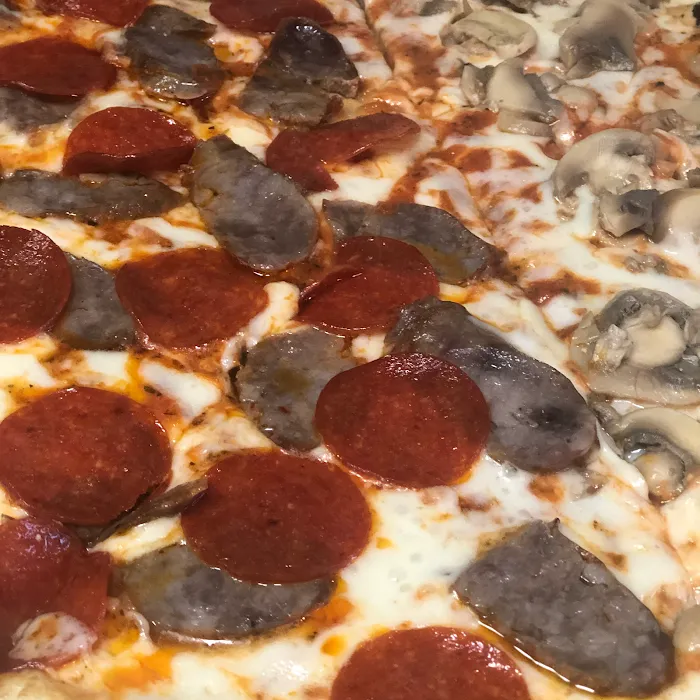 Elias Pizza & Restaurant Picture 10