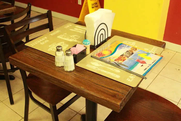 Tropical Island Lounge Picture 2