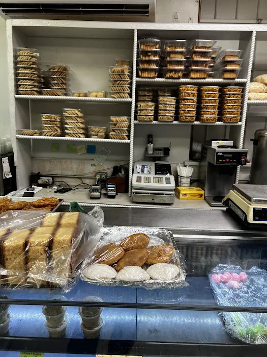 Zakir's Bakery Sweets & Restaurant Picture 4