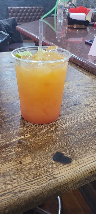 Three Levels Lounge & Sports Bar Picture 2