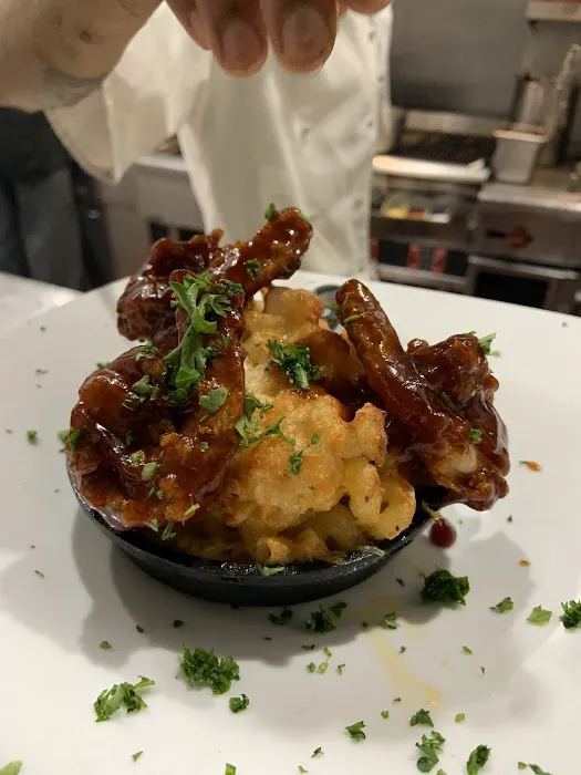 Three Levels Lounge & Sports Bar Picture 5