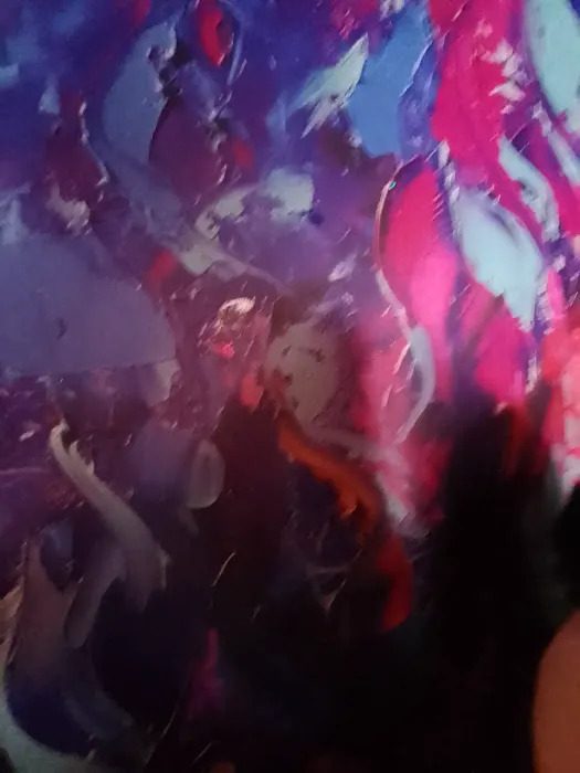 Taylour Peighton Lounge Picture 6