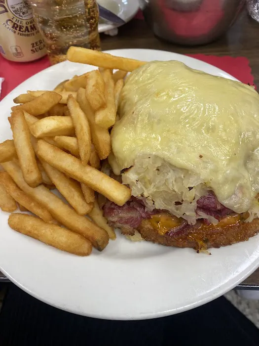 Hobby's Delicatessen & Restaurant Picture 10