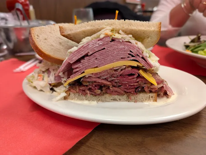 Hobby's Delicatessen & Restaurant Picture 4