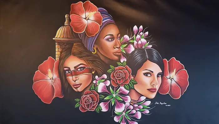 Taino's Kitchen On Wheels Picture 1