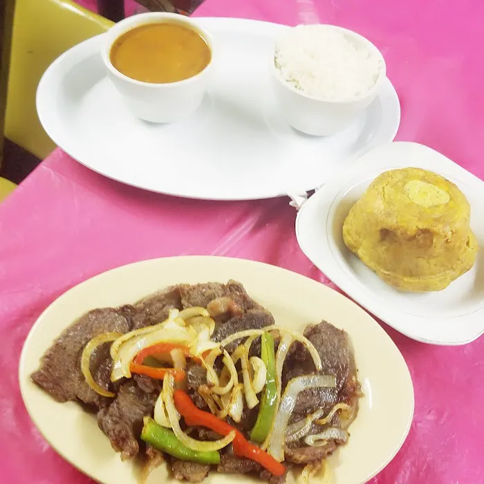 Flamboyan Manor Picture 2