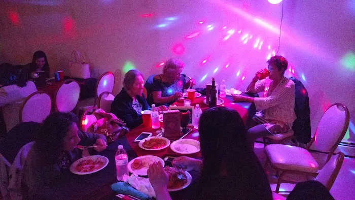 Flamboyan Manor Picture 4