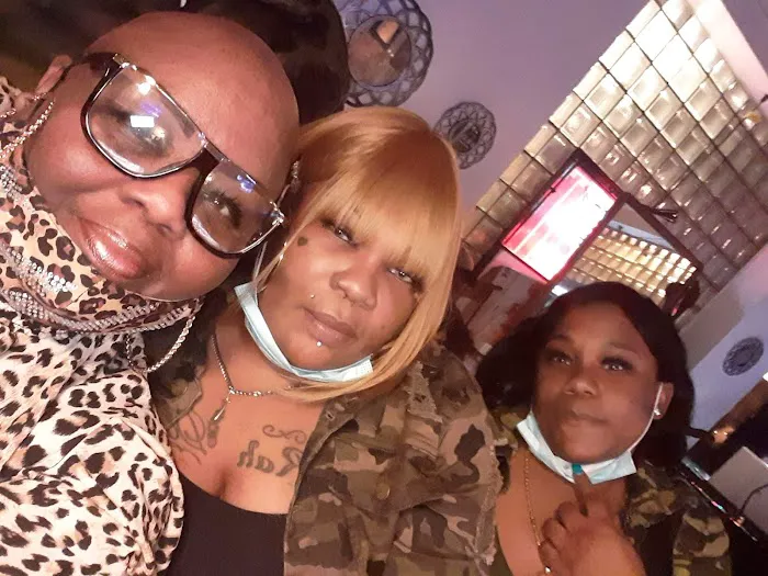 Playhouse Bar Picture 10