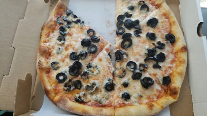 Victoria Pizza Picture 7