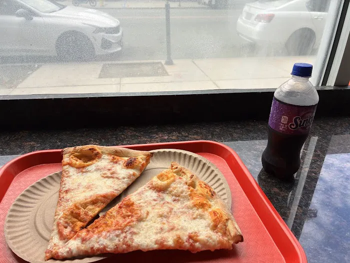 Giovanni Pizza Pasta & Grill Picture 2