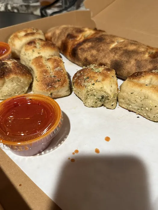 Frank’s Pizzeria & Restaurant Picture 4