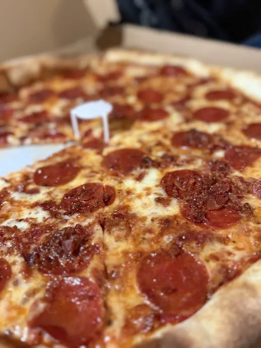 Frank’s Pizzeria & Restaurant Picture 3