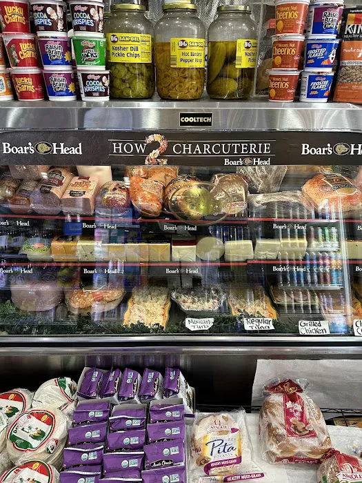 Market & Deli Picture 3