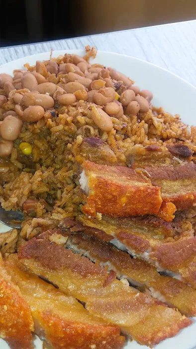 Dania's Restaurant Picture 4