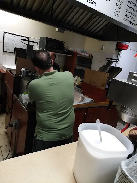 Park Avenue Deli and Food Market Picture 9