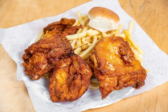 Kennedy Pizza & Fried Chicken Picture 4