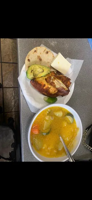 antojitos salvadoreños deli Picture 8