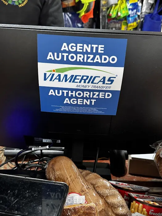 Latin American Deli Picture 5